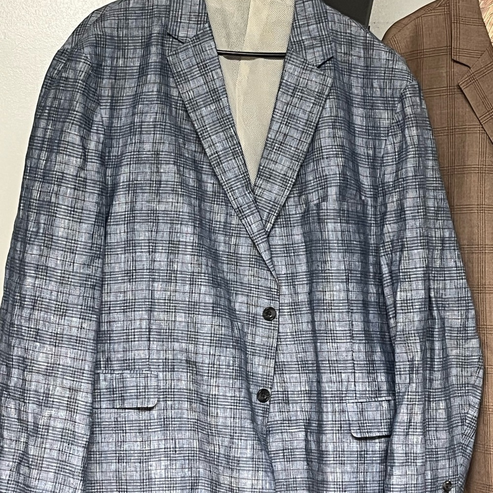 3 sport coats , 2 never worn , excellent quality - Picture 3 of 4